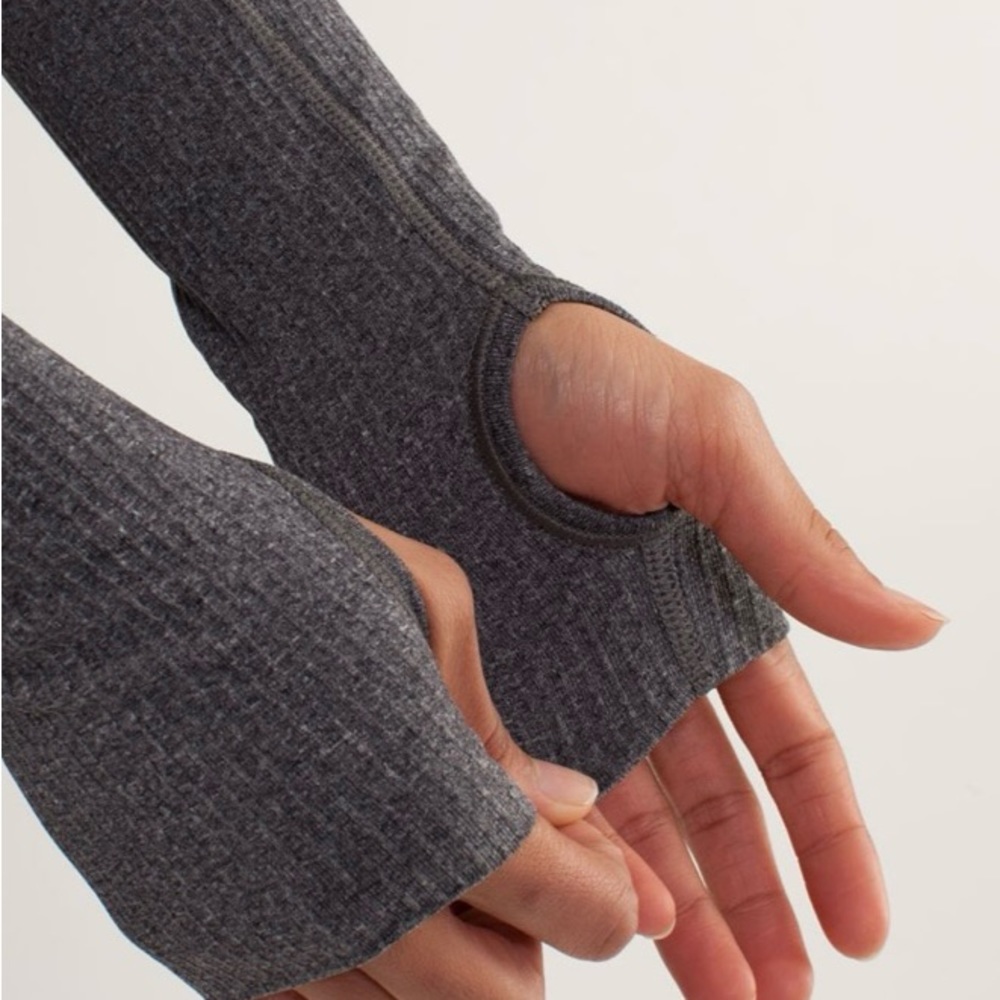 Lululemon Run Swiftly Tech 1/2 Zip Size 10, Black - image 3